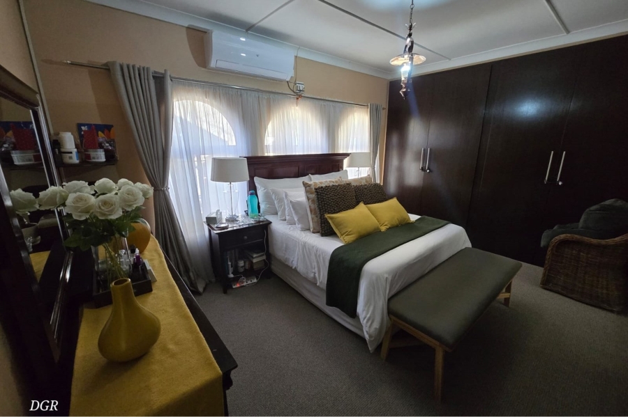 4 Bedroom Property for Sale in Hillcrest Northern Cape